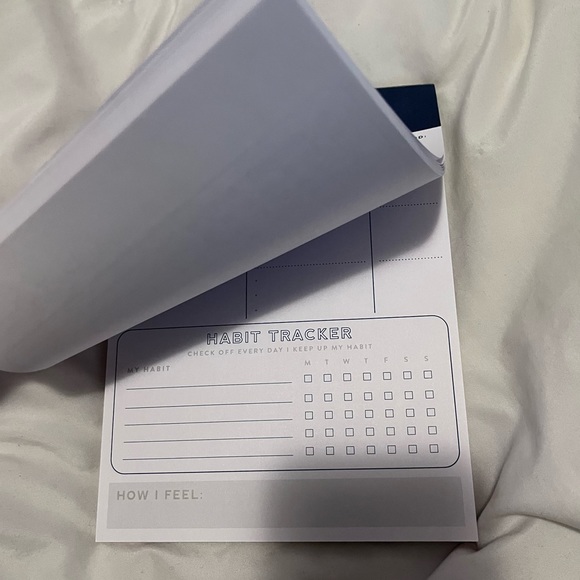 Goal Getter habit tracker 3 for 30$ - Picture 2 of 4